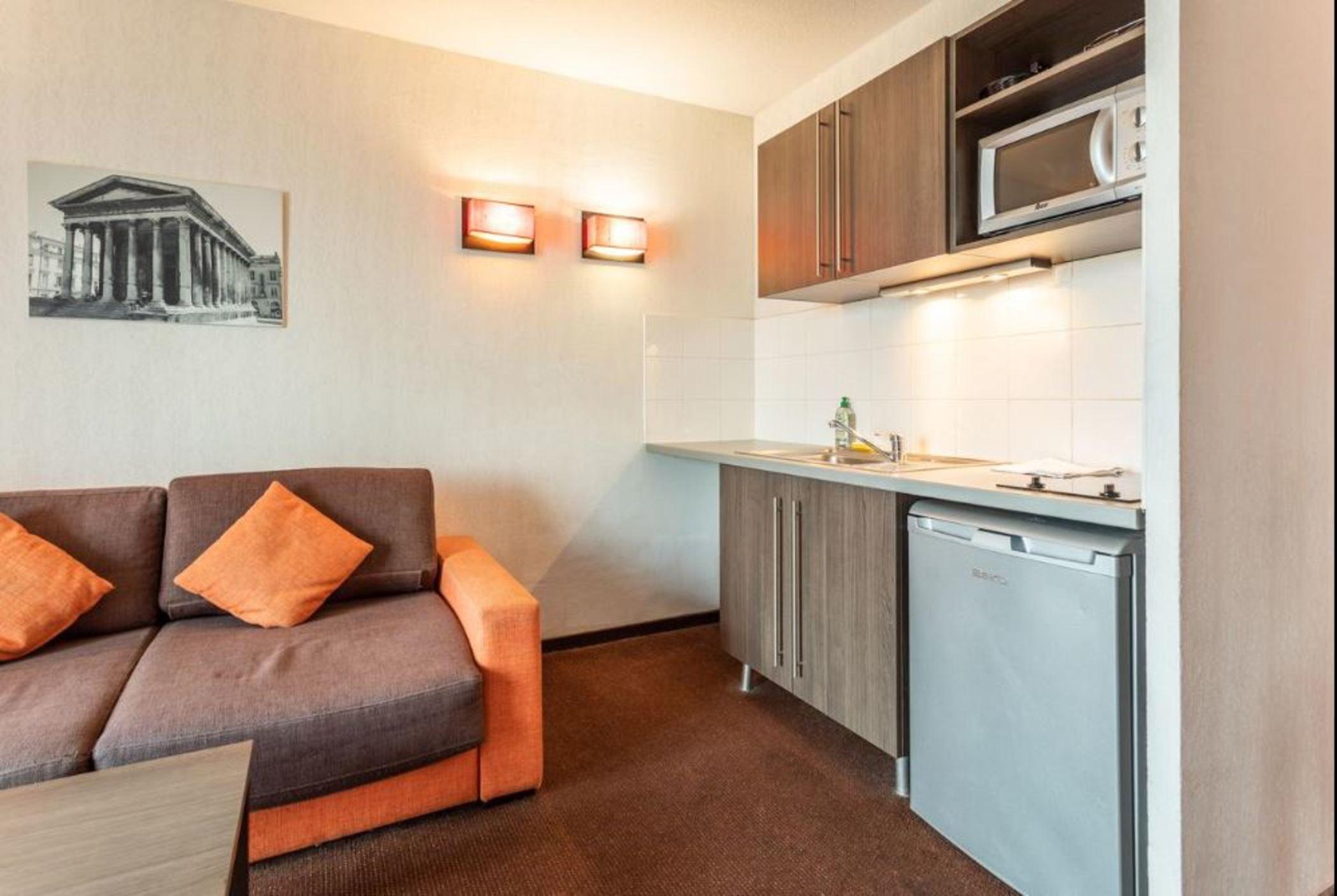 Comfort Aparthotel Nimes Centre Exterior foto