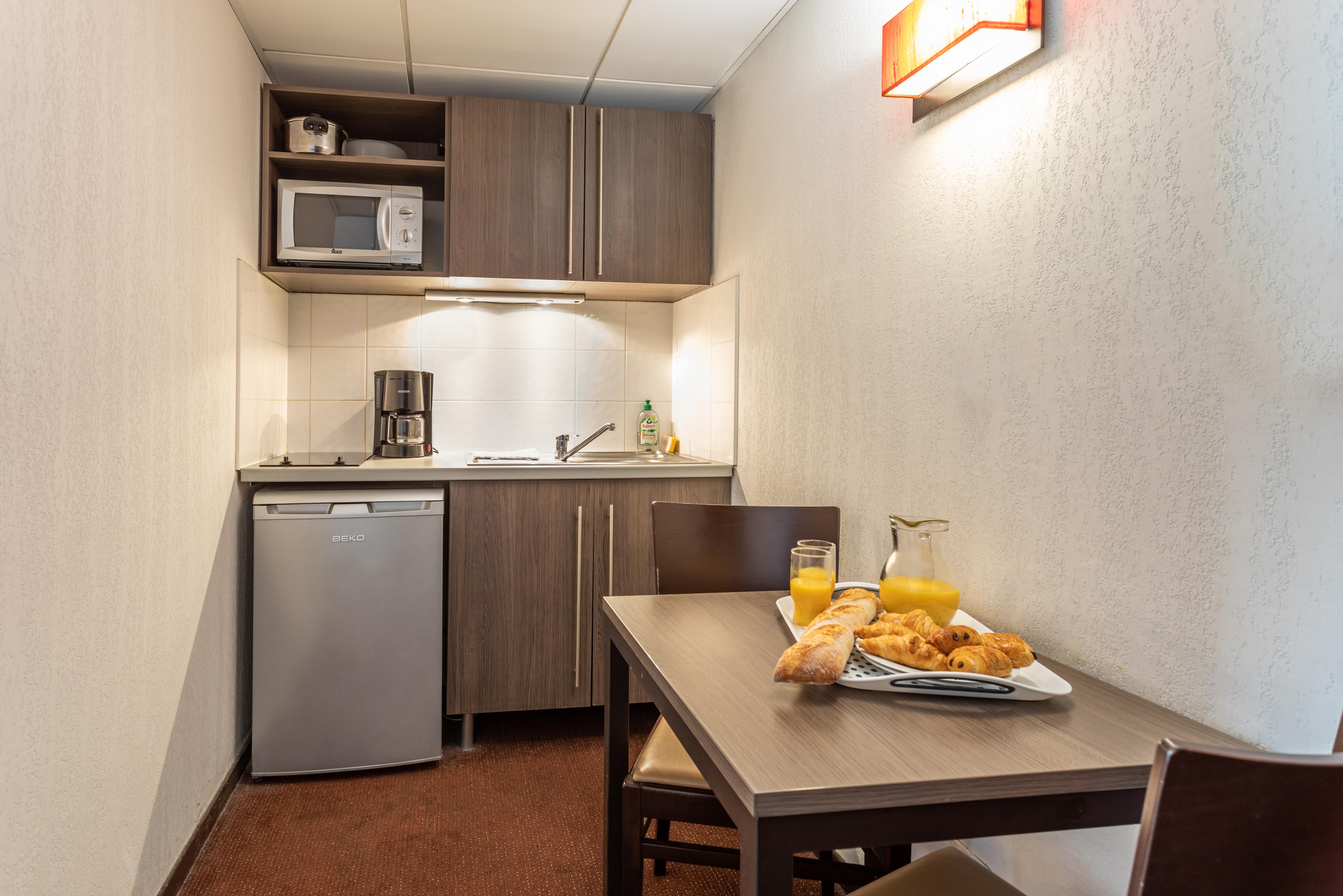 Comfort Aparthotel Nimes Centre Exterior foto