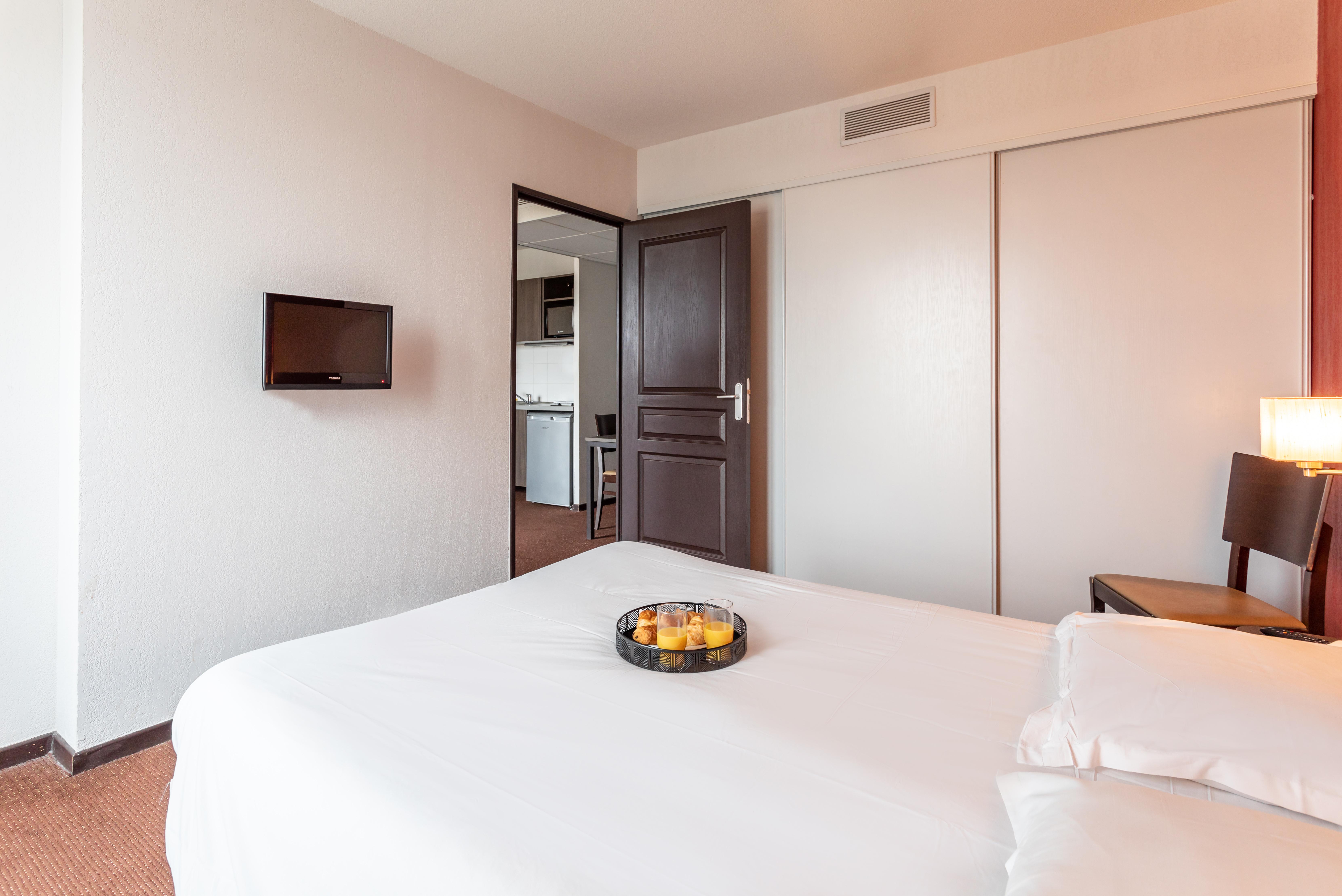 Comfort Aparthotel Nimes Centre Exterior foto