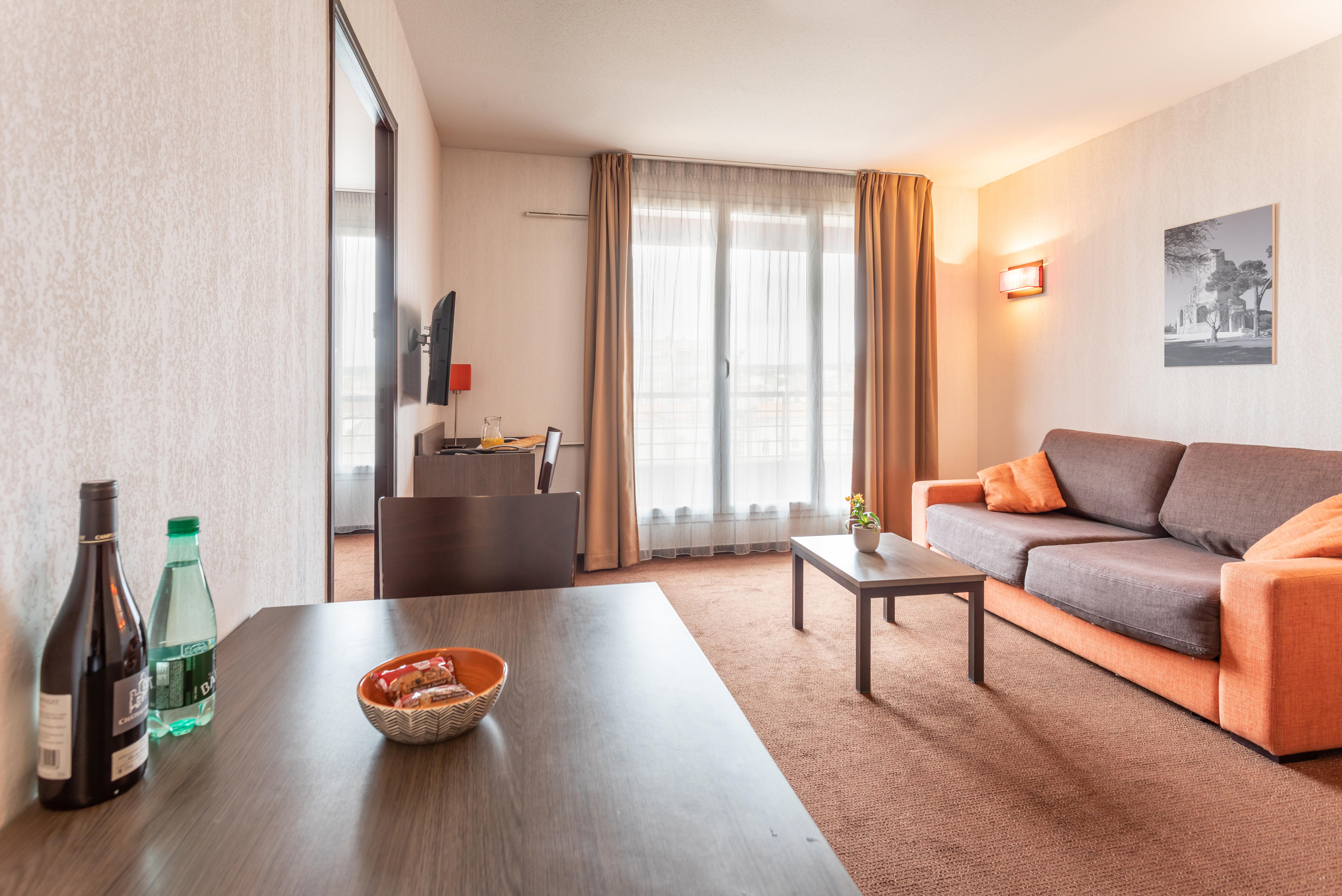 Comfort Aparthotel Nimes Centre Exterior foto