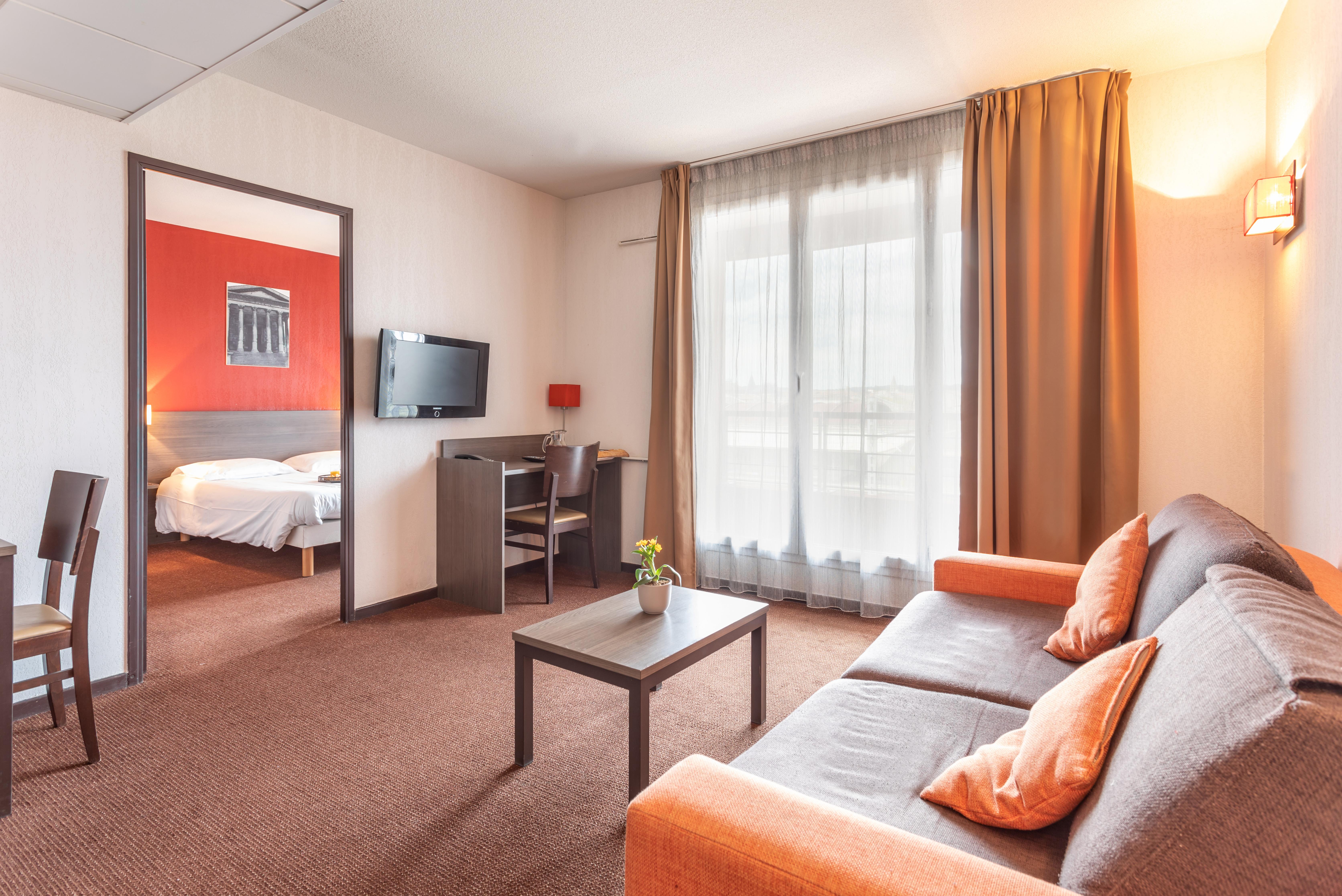 Comfort Aparthotel Nimes Centre Exterior foto