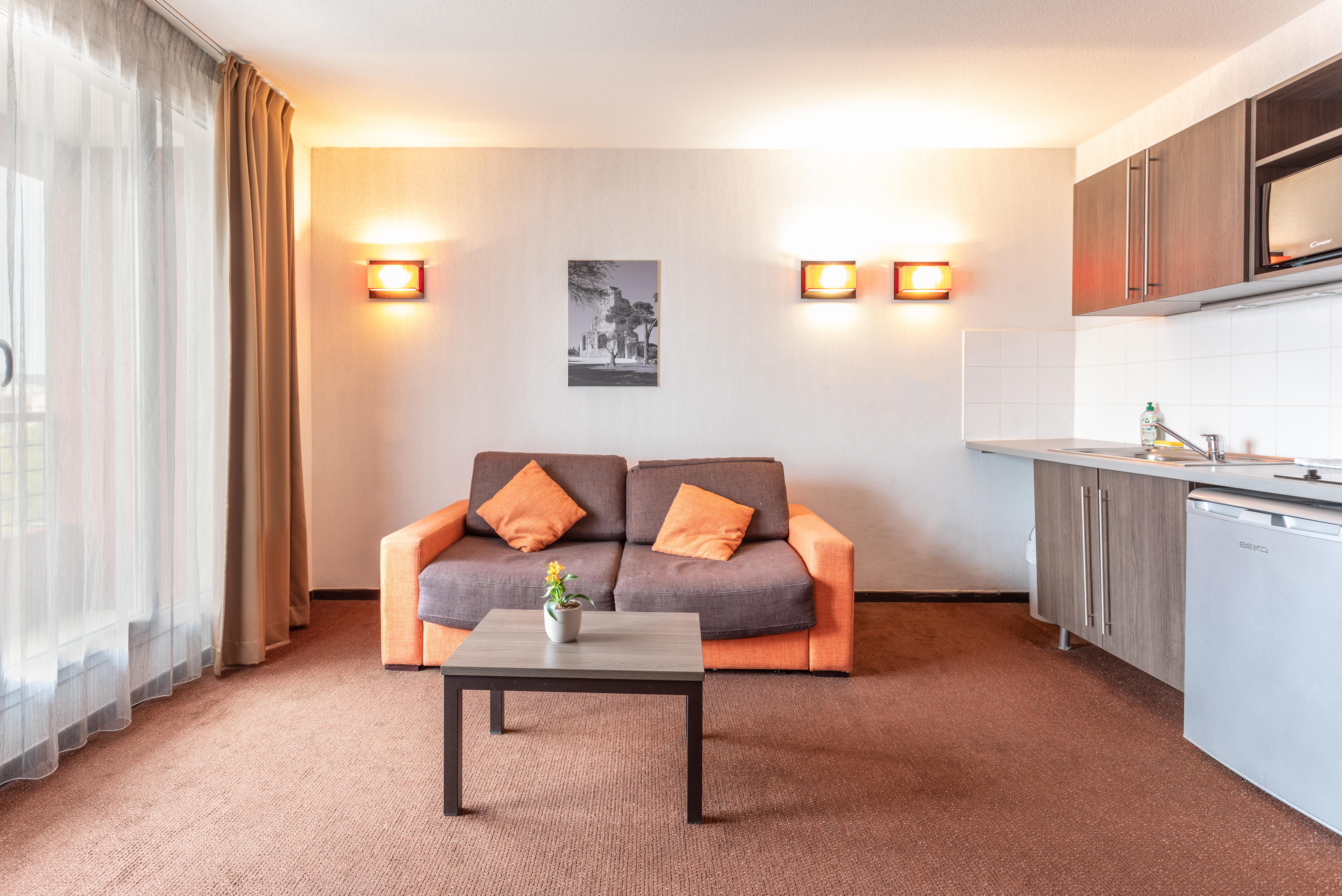 Comfort Aparthotel Nimes Centre Exterior foto