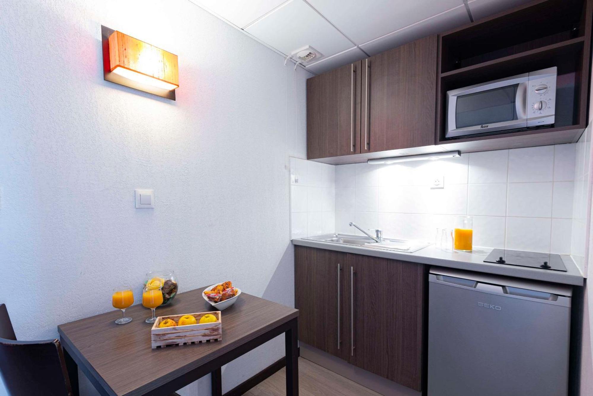 Comfort Aparthotel Nimes Centre Exterior foto