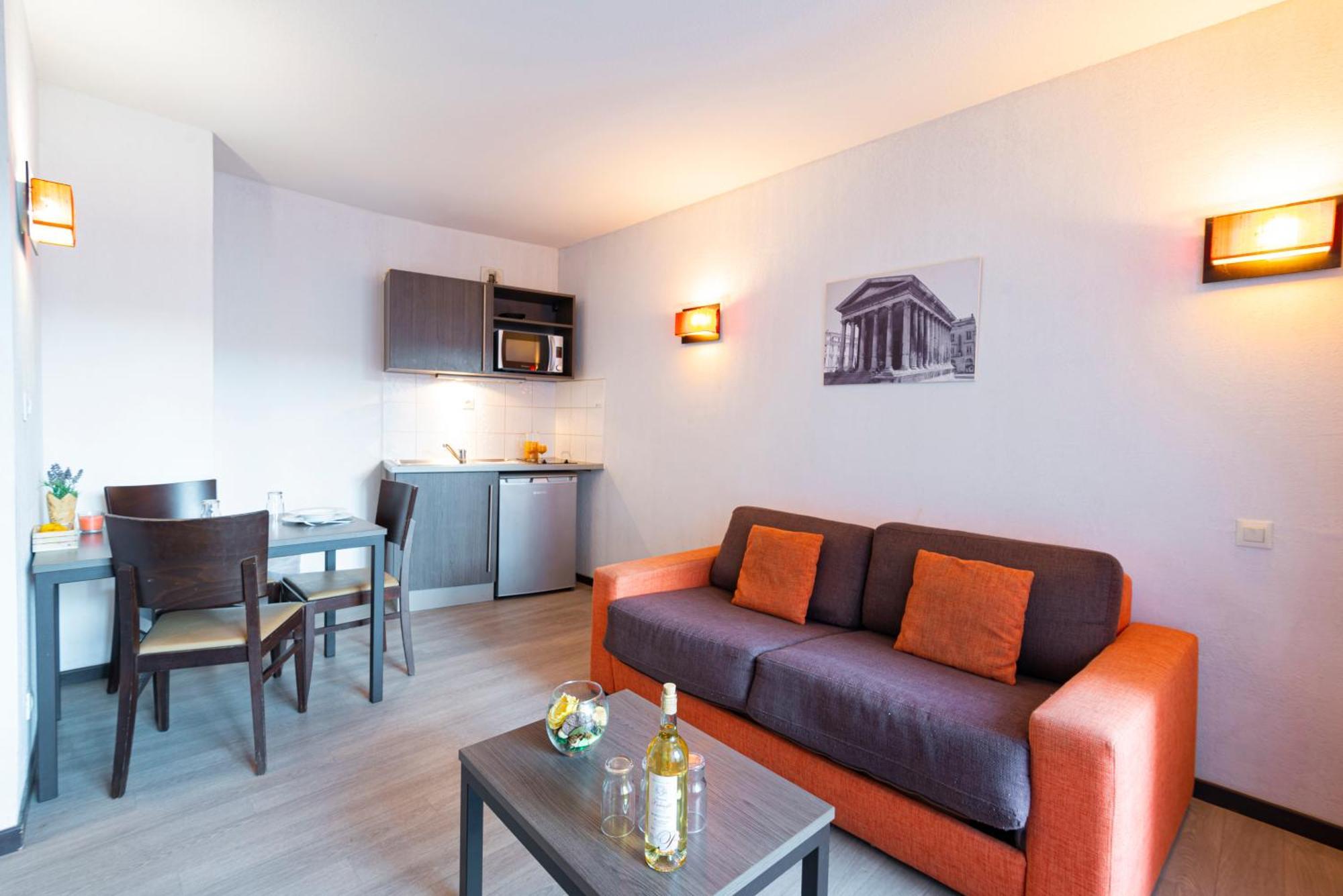 Comfort Aparthotel Nimes Centre Exterior foto