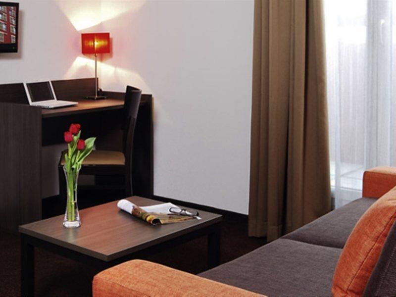 Comfort Aparthotel Nimes Centre Exterior foto